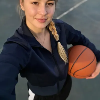 Вероника, 21